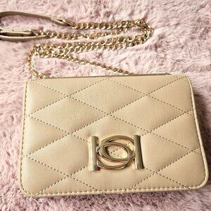 BEBE Abigail Logo Top Crossbody Purse Beige Diamond Quilted Gold Chain. MSRP $99